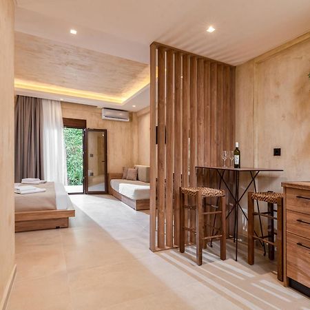 Odyssey Accommodation Пефкохорі Екстер'єр фото