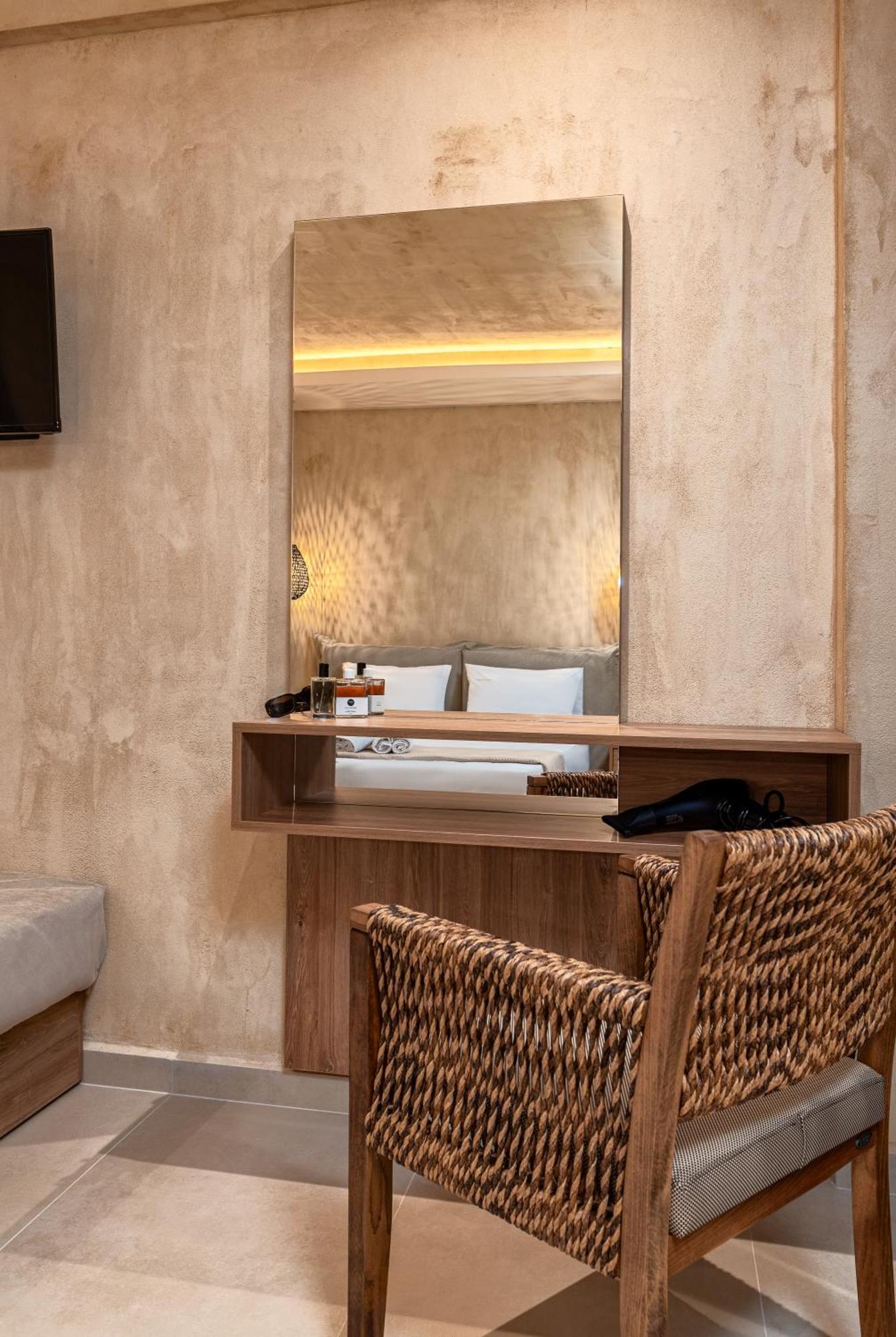 Odyssey Accommodation Пефкохорі Екстер'єр фото